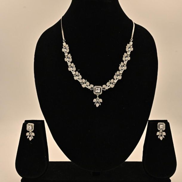 Dainty Floral Necklace & Earrings Set